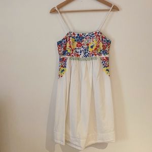 WHITE EMBROIDERED SUMMER DRESS